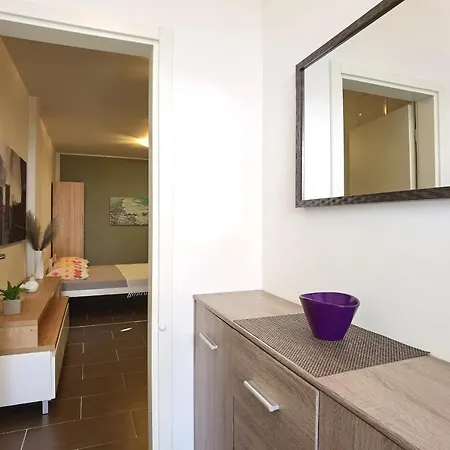 Διαμέρισμα Ella *